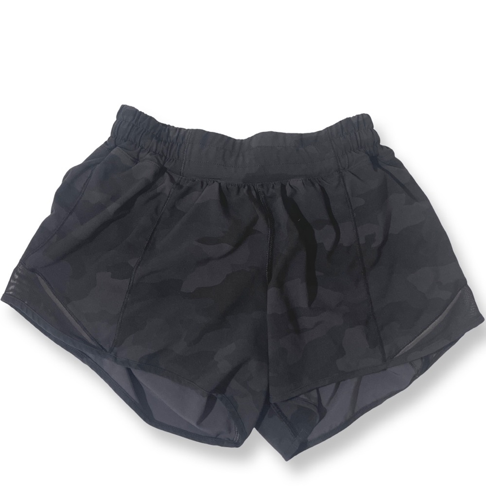 Lululemon size 4 tall hotty hot shorts. Still has inside size tag attached